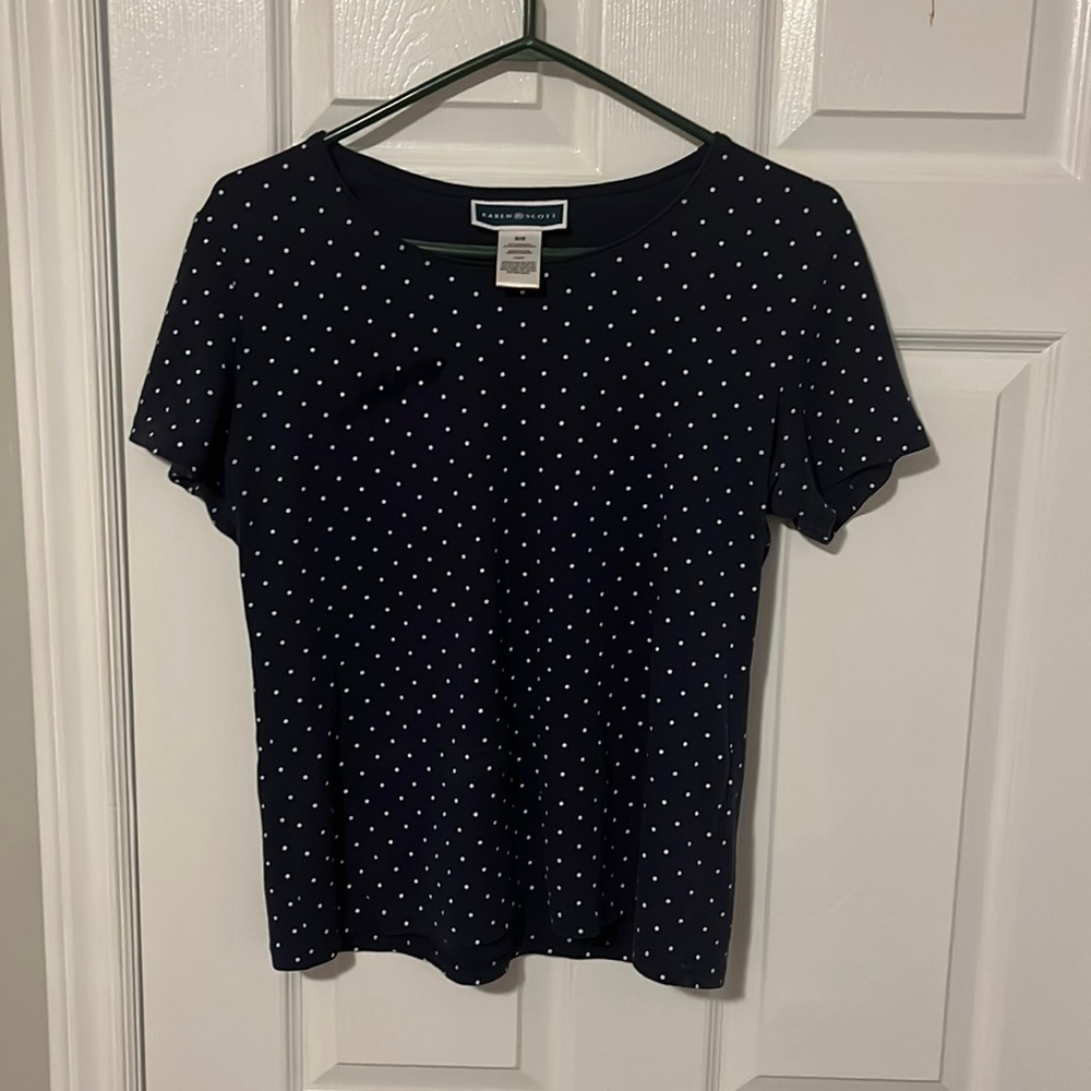 ✨2 for $10✨Karen Scott polka dot top